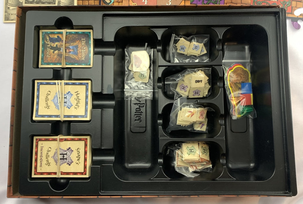 Harry Potter and the Sorcerers Stone Board Game 2000 8+ University Game  Complete