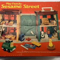Fisher Price Little People Sesame Street Play Set #938 - 1974 - Great Condition in Box