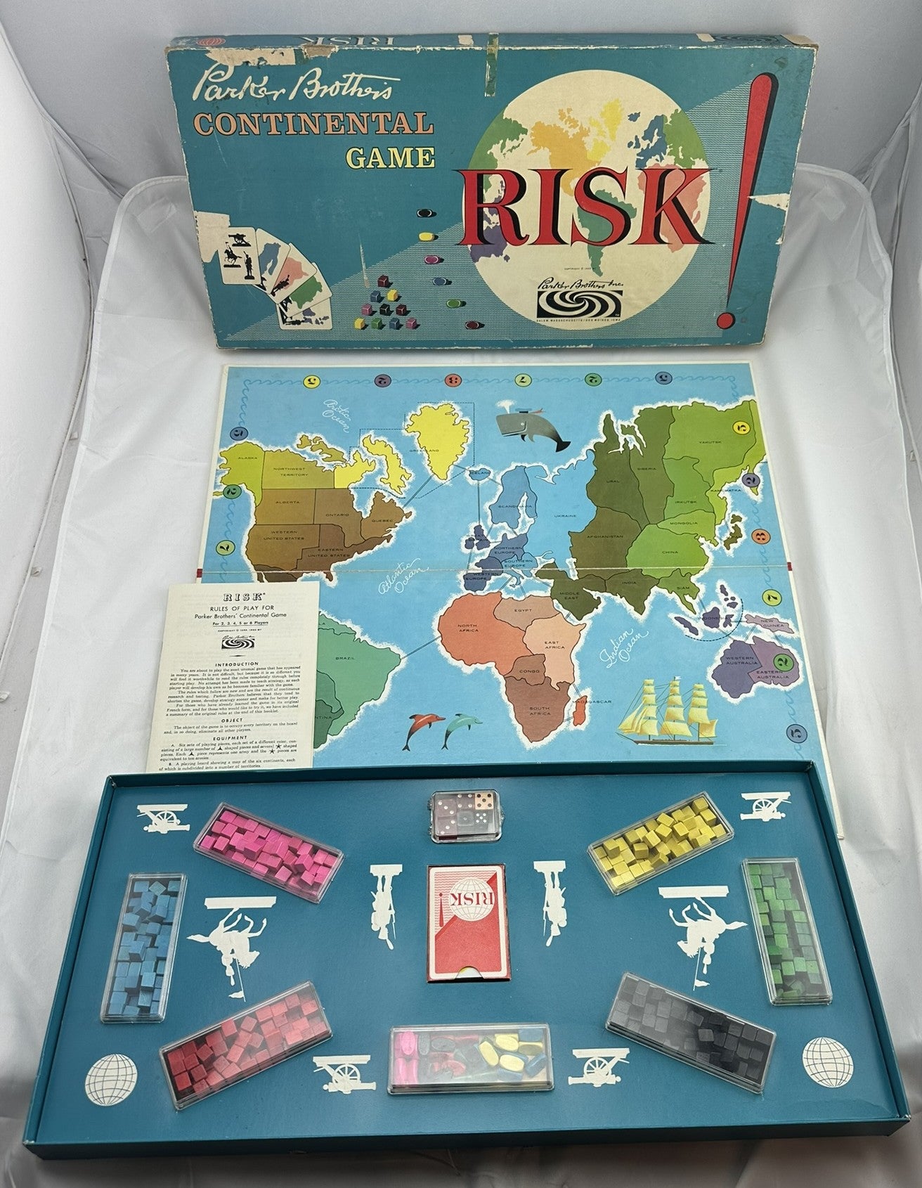 Classic Risk Pieces Risk Game Wood Pieces - 1963 - Parker Brothers - Good Condition | Mandi ...