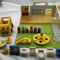 Fisher Price Little People Nursery School #929 - 1978 - Very Good Condition