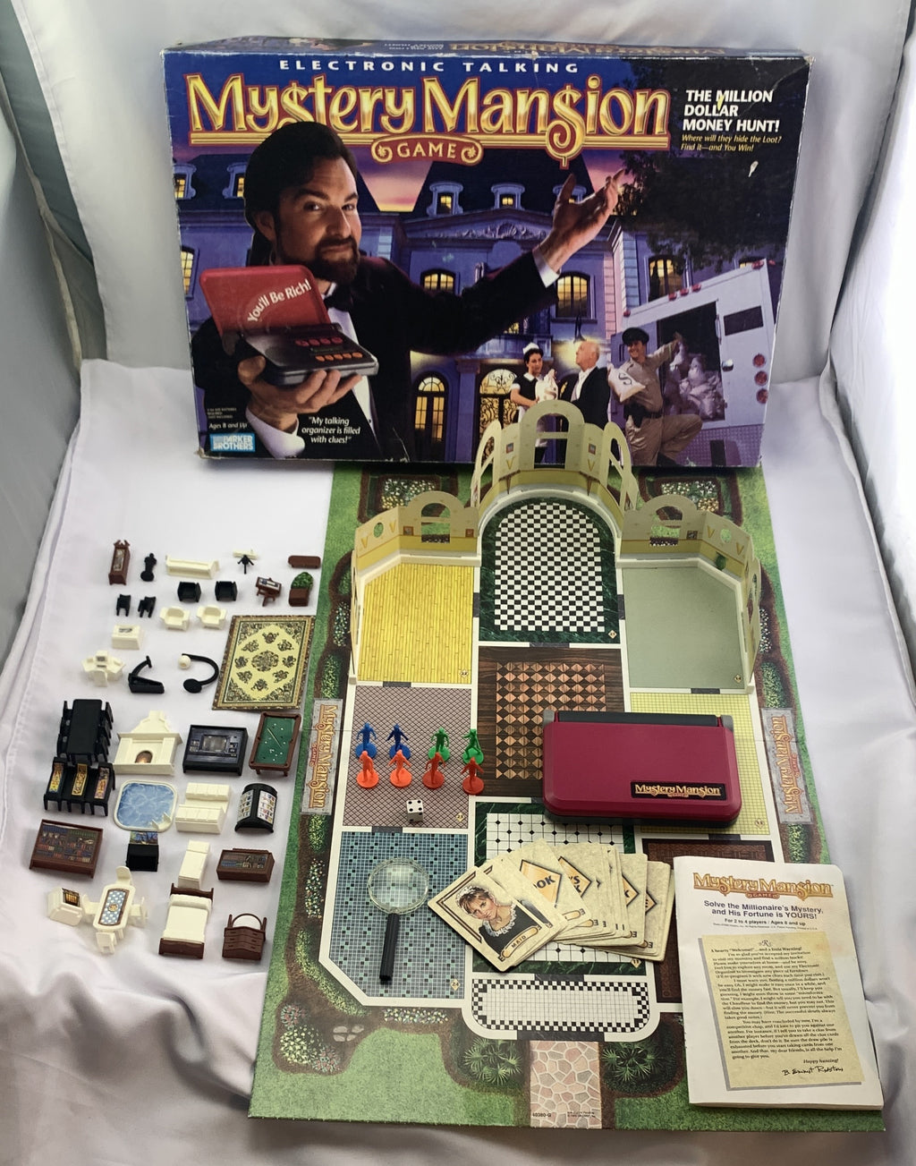 Electronic Talking Mystery Mansion Game - 1995 - Parker Brothers - Great Condition