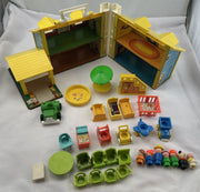 Fisher Price Little People Family Play House - 1969 - Very Good Condition