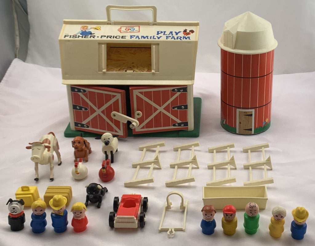 1967 Fisher Price Play Family Farm Barn #915 - 1967 - Great Condition