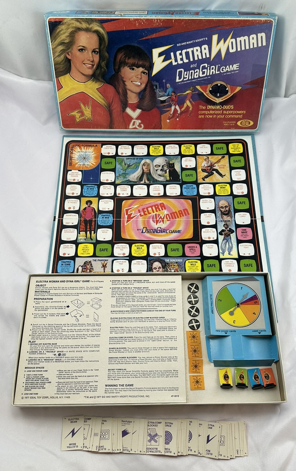 Electra Woman and Dyna Girl Game - 1977 - Ideal - Very Good Condition
