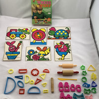 Kenner Play Doh Press N Play Playset - 1971 - Kenner - Good Condition