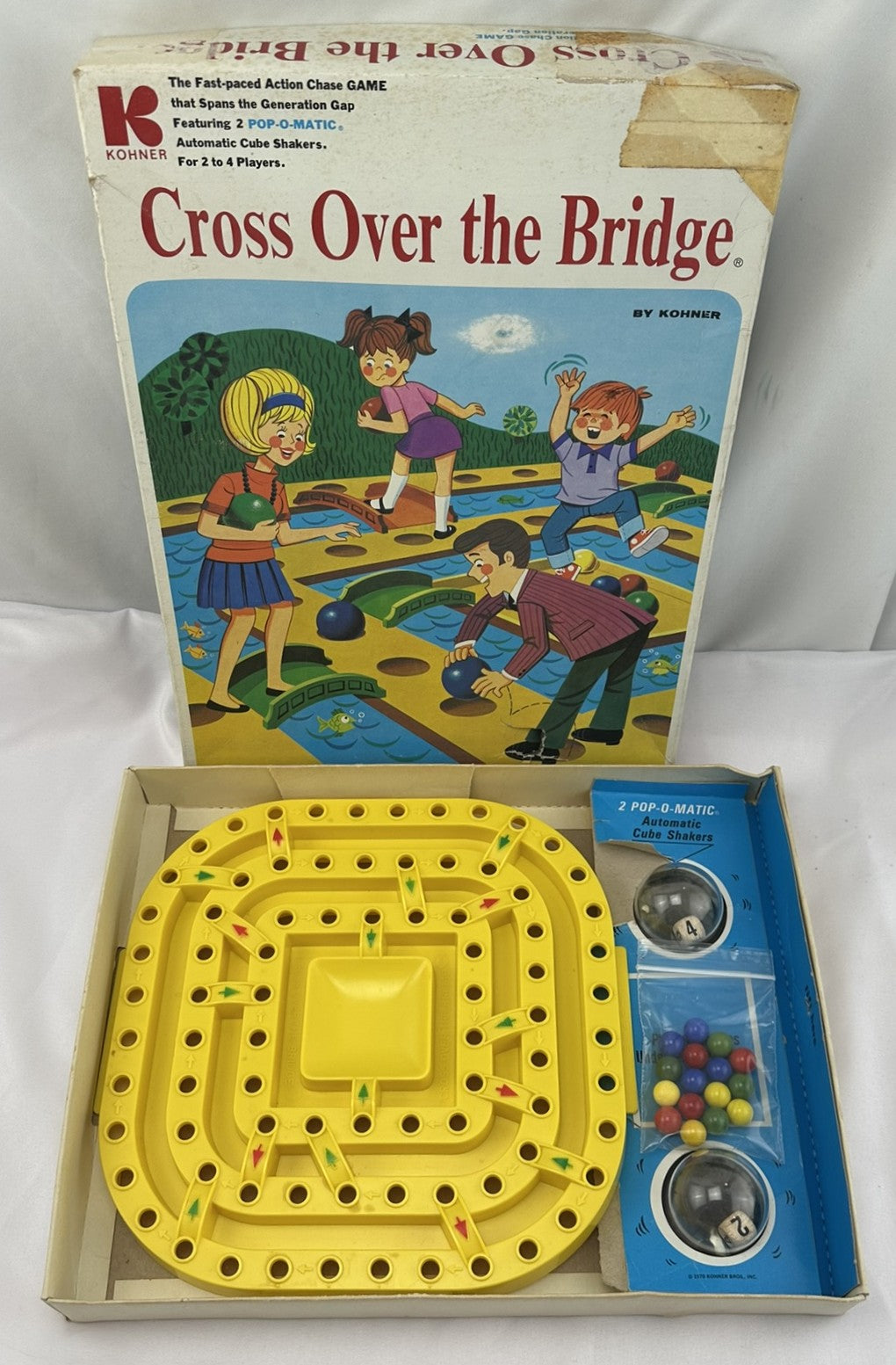 Cross Over the Bridge Game - 1970 - Kohner - Great Condition