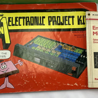 200 in One Electronic Project Kit - 1990 - Science Fair - Good Condition