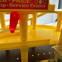 Fisher Price Little People Action Garage - 1970 - Great Condition
