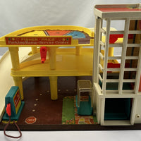 Fisher Price Little People Action Garage - 1970 - Great Condition