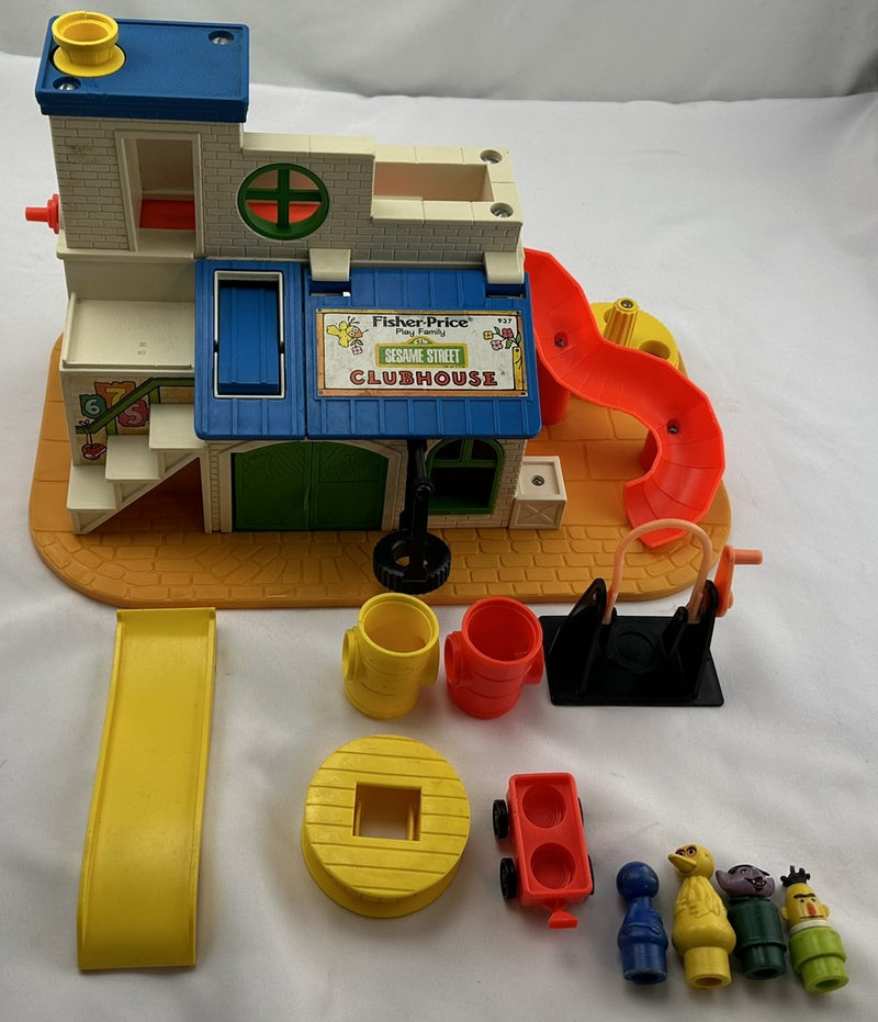 Fisher Price Little People Sesame Street Clubhouse #937 1976