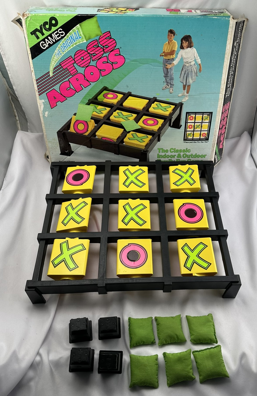 Toss Across Game - 1993 - Tyco - Great Condition