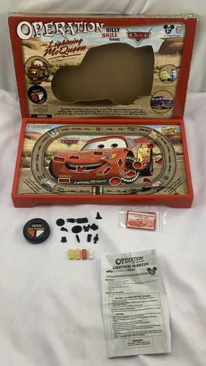 Lightning McQueen Cars Operation - 2010 - Hasbro - Great Condition