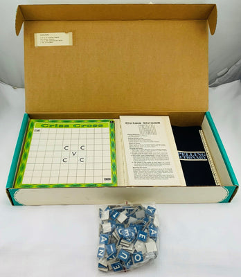 Criss Cross Game  - Great Condition