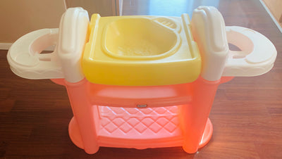 Little Tikes Child Size Pink Doll Tub and Shelf Clean in Great Condition
