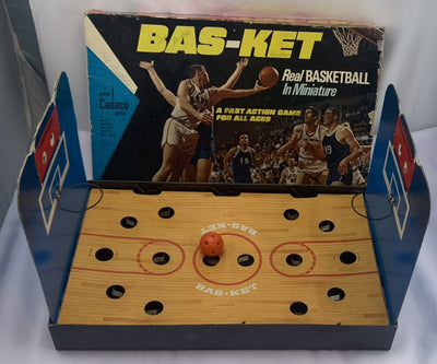 Bas-ket Game Miniature Basketball - 1969 - Cadaco - Good Condition