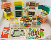 De Luxe Barbie Dream Kitchen - 1963 - Great Condition