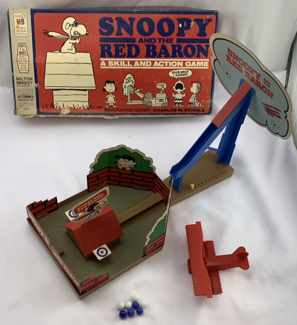 Snoopy and the Red Baron - 1970 - Milton Bradley - Good Condition