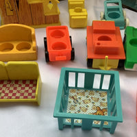 Fisher Price Little People Family Play House - 1969 - Good Condition