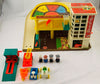 Fisher Price Little People Action Garage - 1970 - Good Condition