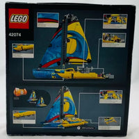 Lego: Technic Racing Yacht - 2018 - 42074 - New/Sealed