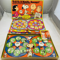 Tell Us A Riddle, Snoopy Game - 1965 - Colorforms - Great Condition